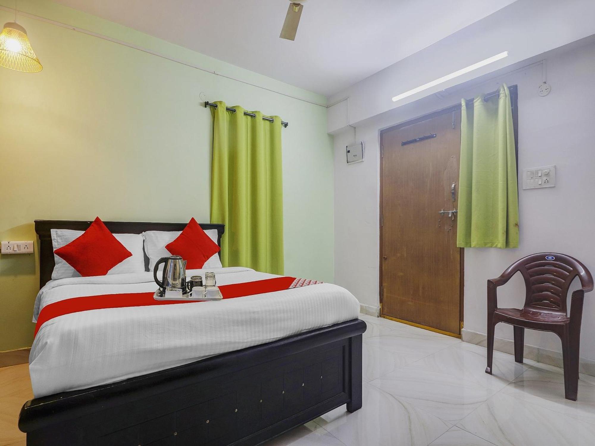 Hotel O Broholic Hotels Near Botanical Garden Hyderabad Exteriör bild