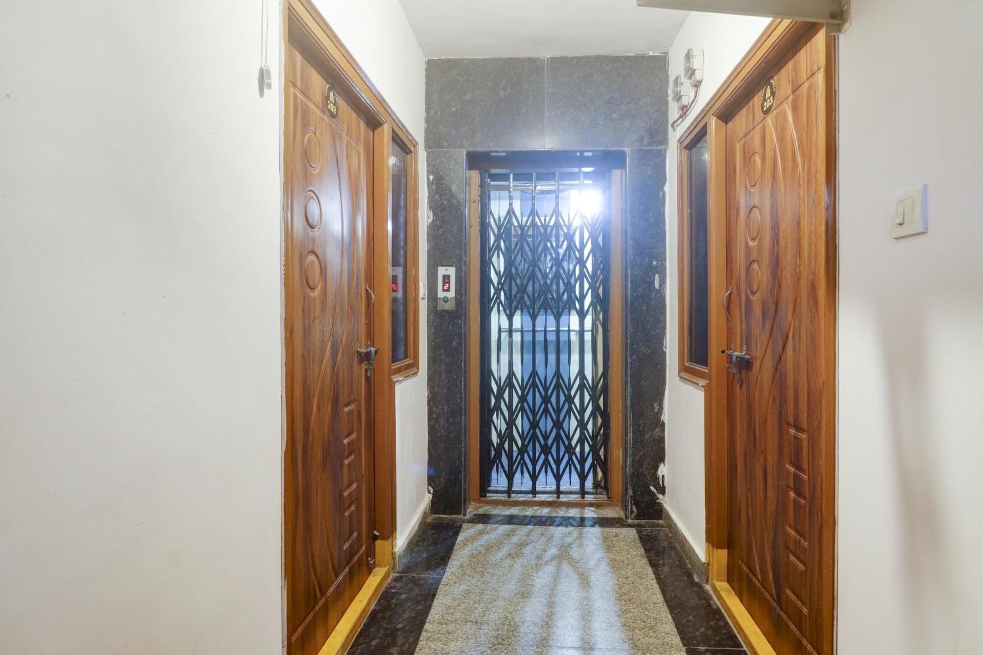 Hotel O Broholic Hotels Near Botanical Garden Hyderabad Exteriör bild